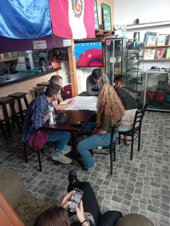 Andes Hostel อัวรัซ ภายนอก รูปภาพ