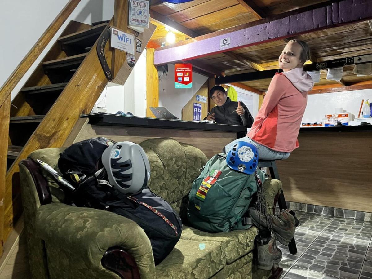 Andes Hostel อัวรัซ ภายนอก รูปภาพ