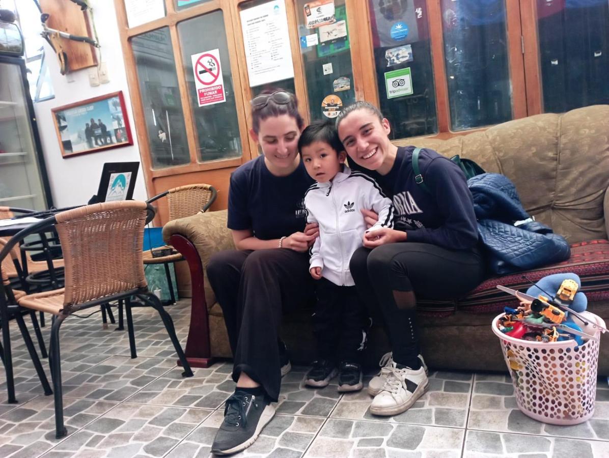 Andes Hostel อัวรัซ ภายนอก รูปภาพ