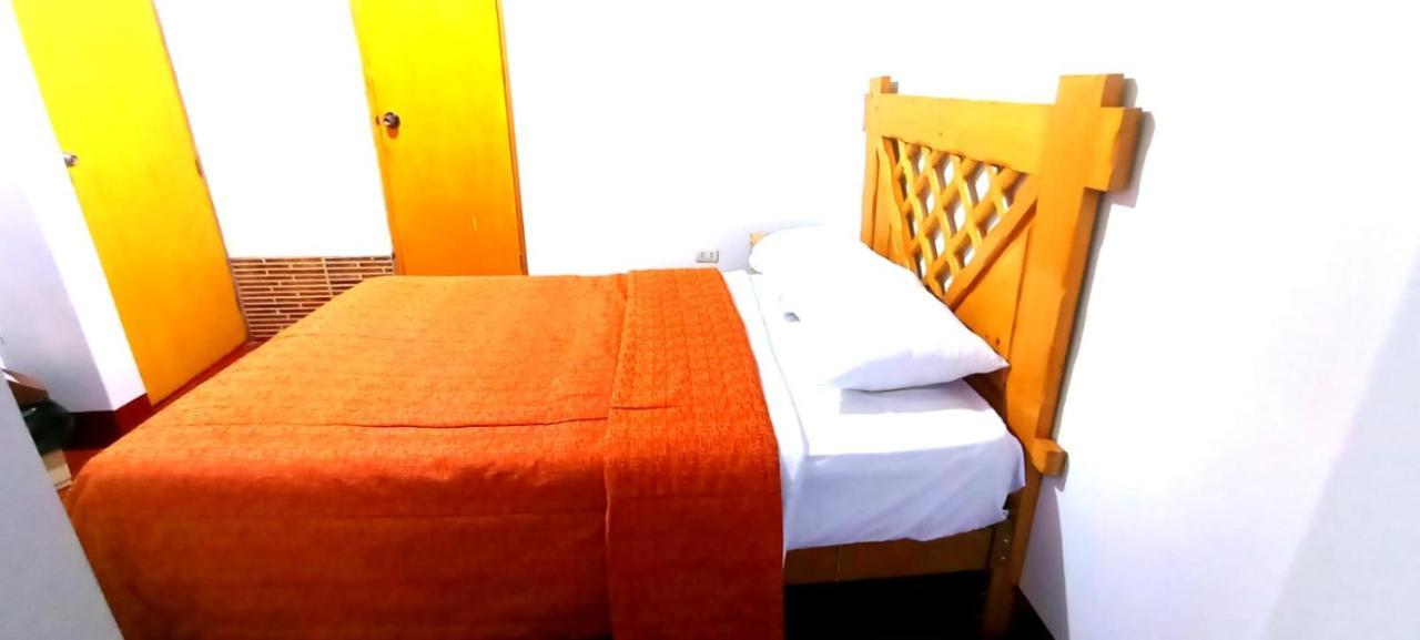 Andes Hostel อัวรัซ ภายนอก รูปภาพ